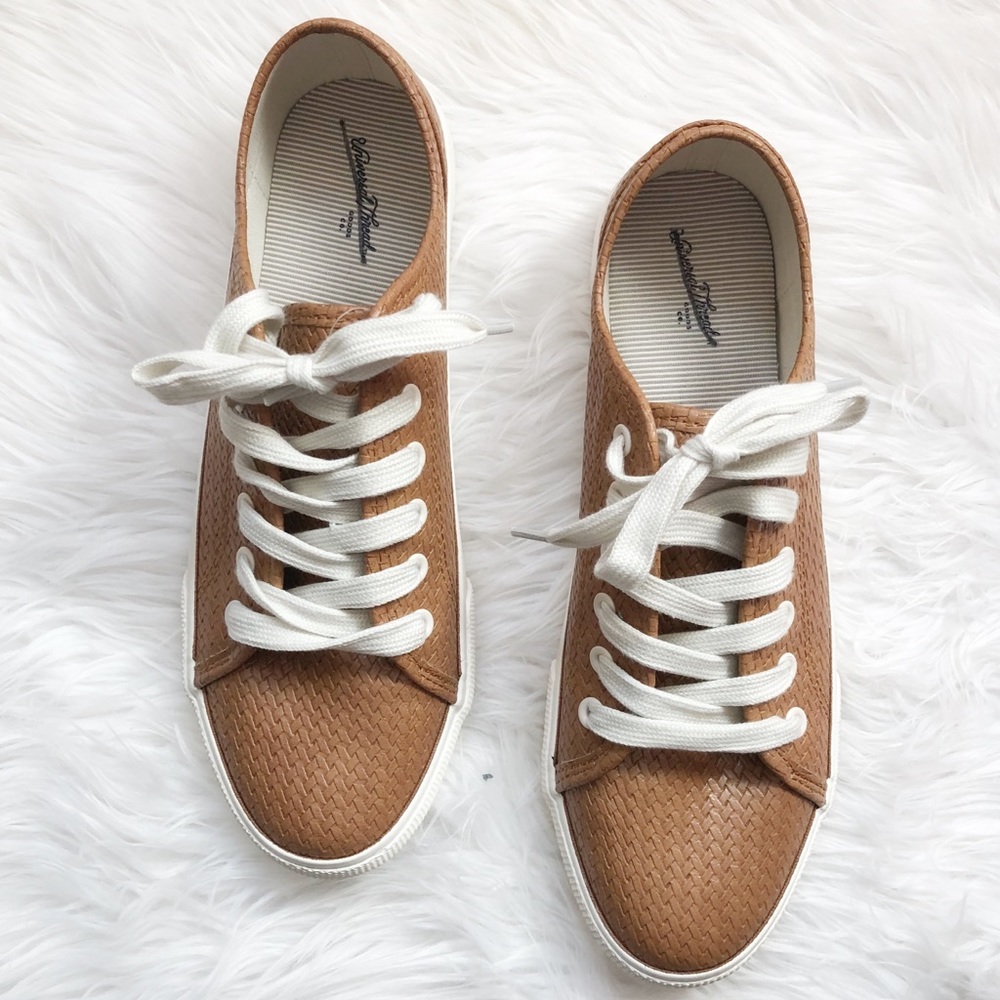 Universal Thread | Cognac Sneakers